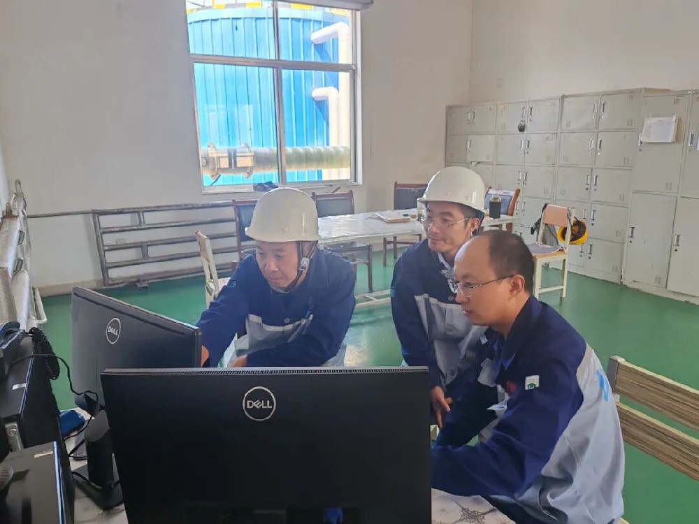 公司技術(shù)服務(wù)團(tuán)隊(duì)走訪(fǎng)山東濱州友泰科技 探尋化工企業(yè)環(huán)保亮點(diǎn)